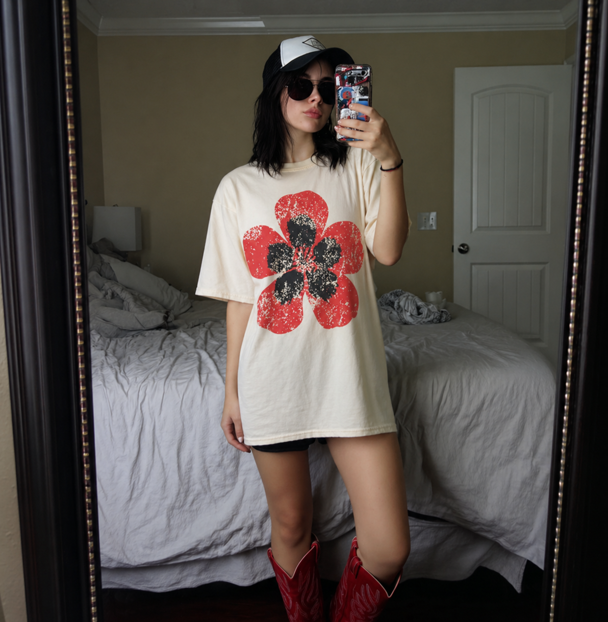 Oversized Graphic Tees — Streetwear Comfort Meets Bold Art | Del Lago Greenwich
