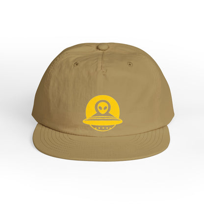 Alien Signal Surf Cap – Retro UFO Graphic Snapback Hat