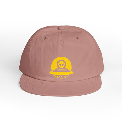 Alien Signal Surf Cap – Retro UFO Graphic Snapback Hat